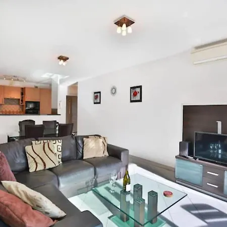 Charming Two-bedroom With Balcony And Garage By The Marina * 昂蒂布