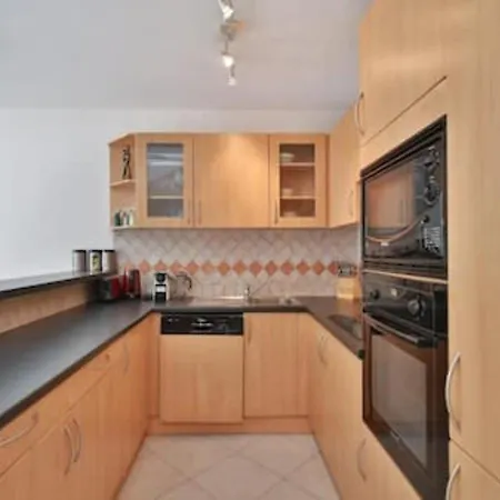 Charming Two-bedroom With Balcony And Garage By The Marina 앙티브